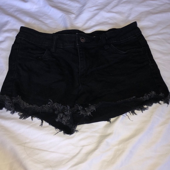 Assorted bundle of summer shorts - Picture 2 of 10